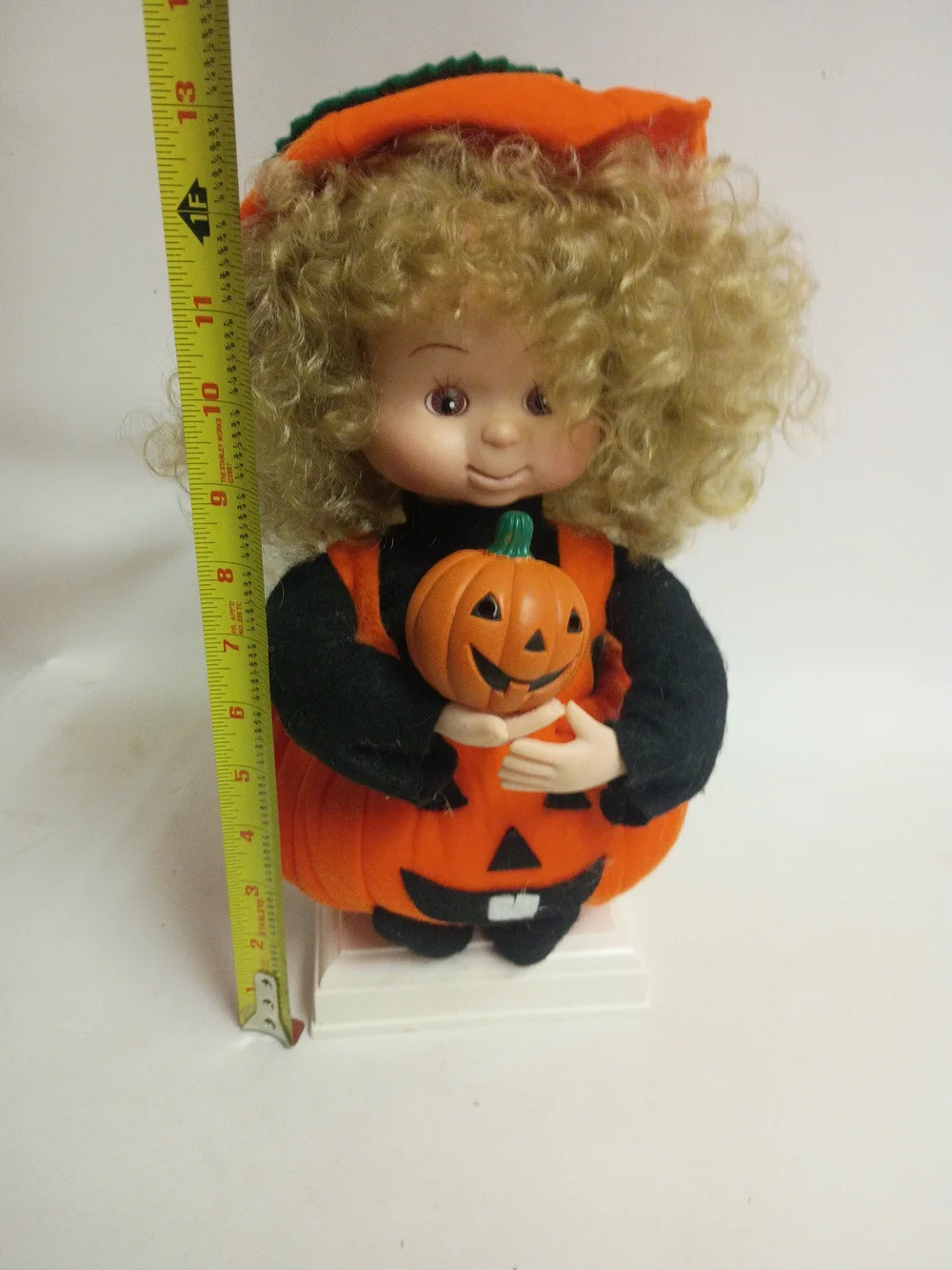 Santa's Animated Halloween Girl